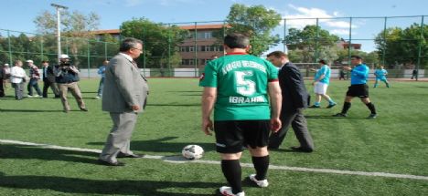 Karatay’da, 14. resmi kurumlar arası bahar futbol turnuvası başladı