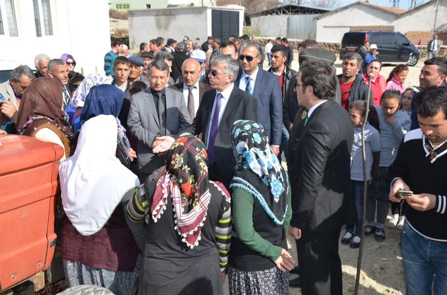 VALİ ŞEREF ATAKLI:‘Köylerin ihtiyaçlarını gidermek, vatandaşlarımızı memnun etmek bizim görevimiz’