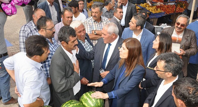 Grup Başkan Vekili İnceöz Eskilde Esnafları Ziyaret Etti