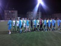 Bozcamahmutspor çeyrek finalde